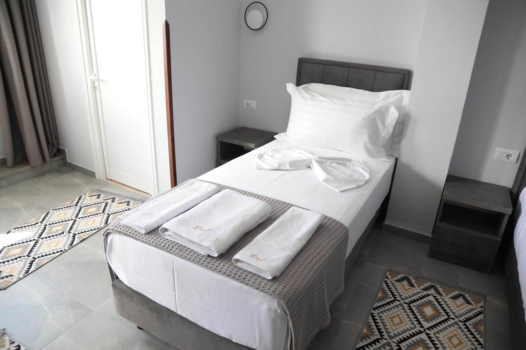 --Hotel Deal-- Rooms With Castle View Krujë 外观 照片